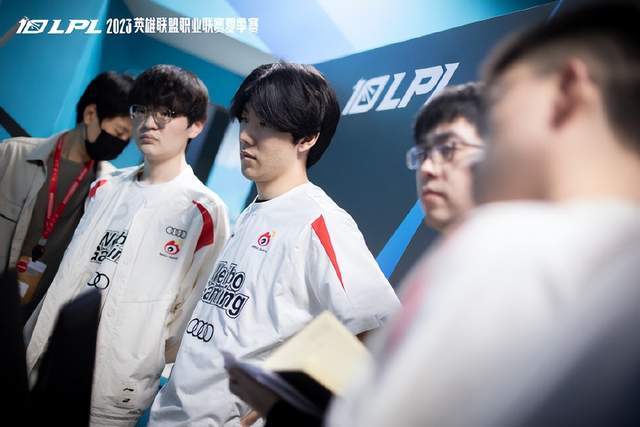 轻球员的成 轻球员的成